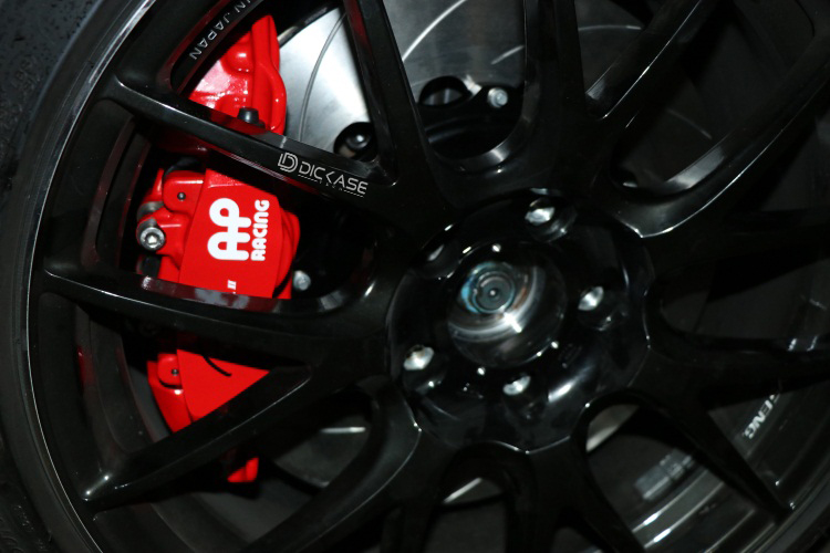 十代思域改裝AP9540剎車(chē) 十代思域改裝AP9540剎車(chē)